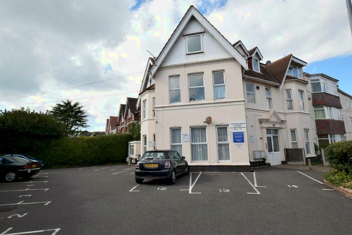 2 Bedroom Flat To Rent In Caledonian Court, Christchurch Road, BH1
