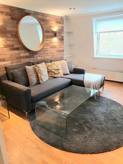 1 Bedroom Flat To Rent In King Street, London, Borough Of Hammersmith &amp; Fulham, W6