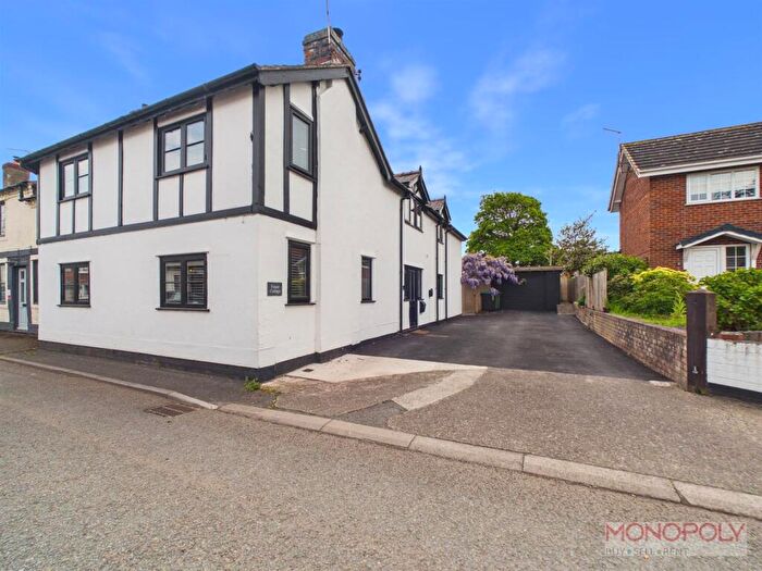 4 Bedroom Semi-Detached House For Sale In High Street, Bangor-On-Dee, LL13