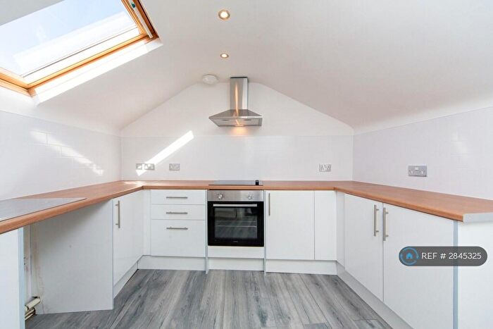 2 Bedroom Flat To Rent In Marmion Road, Liverpool, L17