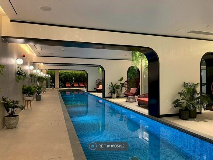 2 Bedroom Flat To Rent In Oxygen Tower, Manchester, M1