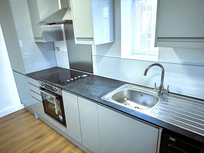 1 Bedroom Flat To Rent In Baron Gardens, Ilford, IG6
