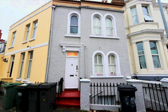 1 Bedroom Terraced House To Rent In Bourne Street, Eastbourne, BN21