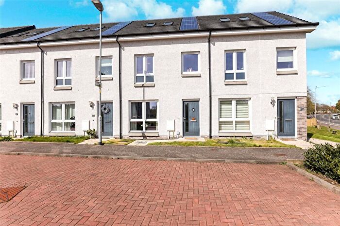 3 Bedroom Terraced House For Sale In Lakeview Grove, Glasgow, G33
