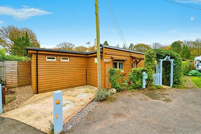2 Bedroom Park Home For Sale In Lye Lane, Bricket Wood, St. Albans, AL2