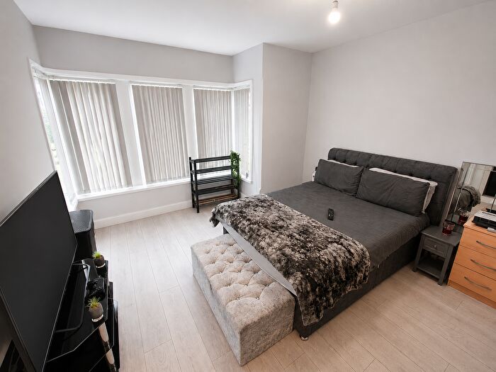 1 Bedroom Studio To Rent In Biscot Road, Luton, Bedfordshire, LU3