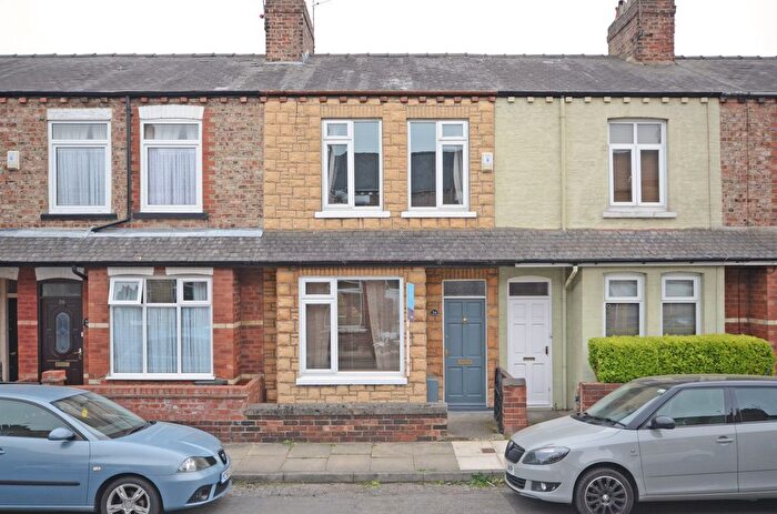 2 Bedroom Terraced House To Rent In Baker Street, York, YO30