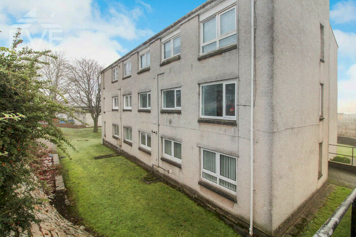 2 Bedroom Flat To Rent In Shaw Court, Erskine, PA8