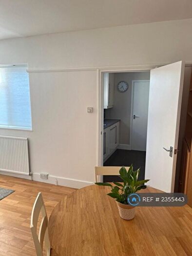 1 Bedroom Flat To Rent In Constantine Road, London, NW3