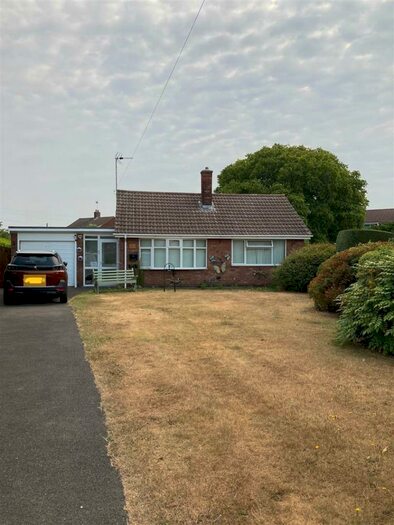 2 Bedroom Detached House To Rent In Keats Road, Balderton, Newark, NG24