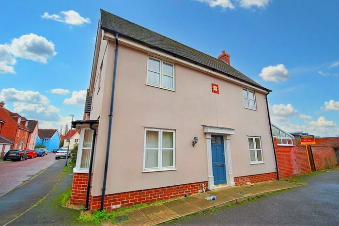 4 Bedroom Detached House To Rent In Mascot Square, Colchester, Essex, CO4