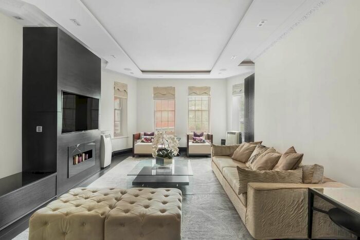 4 Bedroom Flat To Rent In St. Johns Wood Road, London, NW8