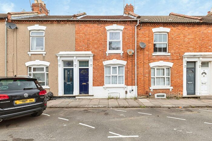 2 Bedroom Terraced House For Sale In Alcombe Road, Northampton, NN1