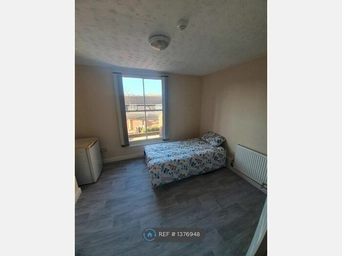 Studio To Rent In Mansfield Road, Nottingham, NG1