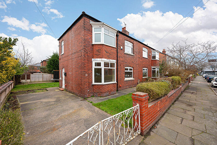 3 Bedroom Semi Detached House For Sale In Trenant Road, Salford, M6