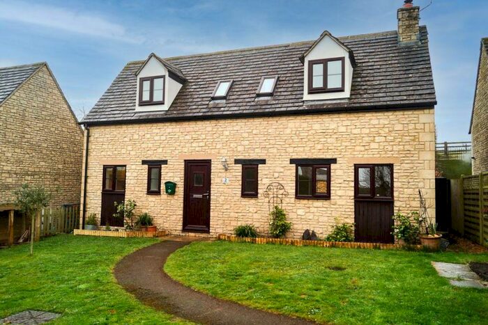 2 Bedroom House To Rent In Winchcombe, GL54