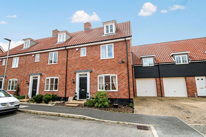 3 Bedroom End Of Terrace House For Sale In Flycatchers Way, Sprowston, NR7