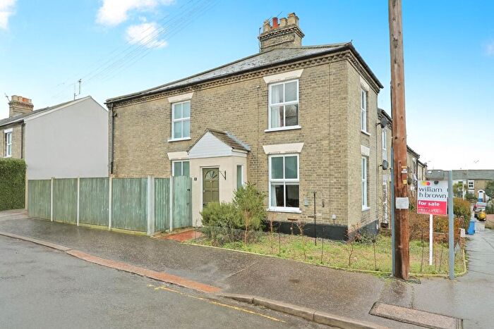 2 Bedroom End Of Terrace House For Sale In Winter Road, Norwich, NR2