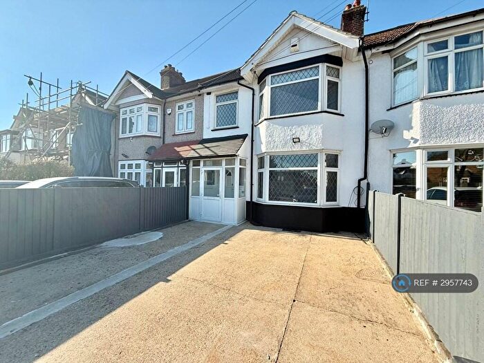 3 Bedroom Terraced House To Rent In Mill Lane, Romford, RM6