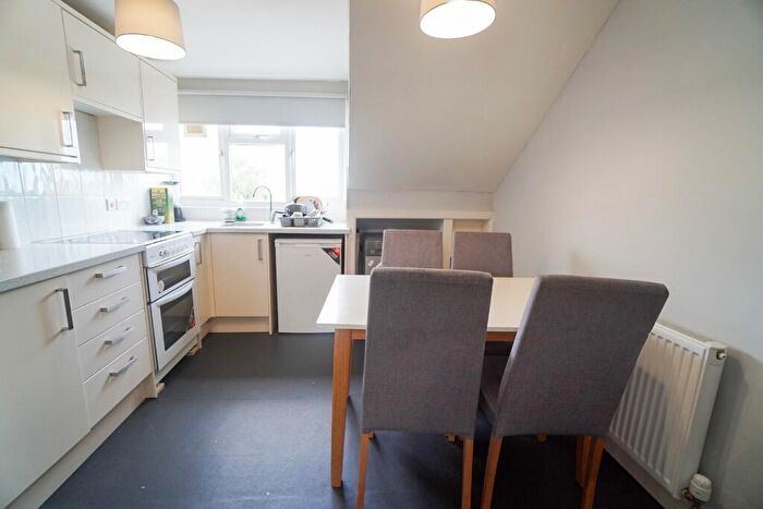 Studio To Rent In Victoria Road, CH4