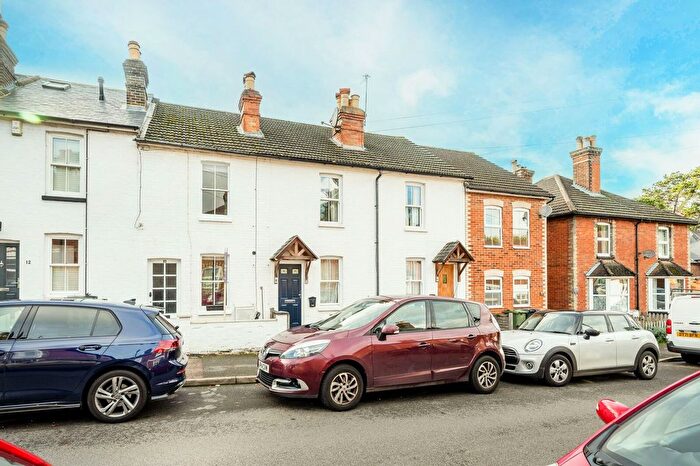 2 Bedroom Terraced House To Rent In High Path Road, Merrow, Guildford, GU1