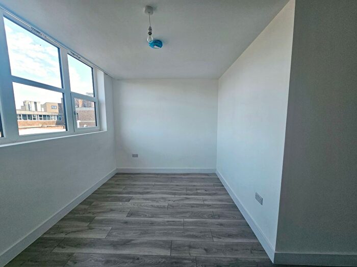 1 Bedroom Flat To Rent In Carlton Place, Southampton, SO15