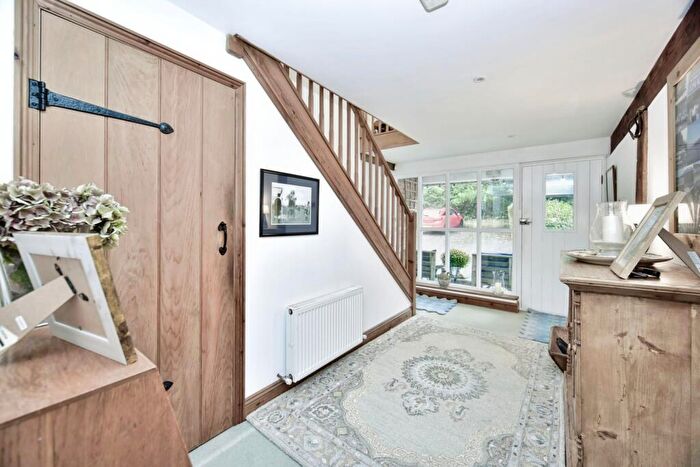 3 Bedroom Terraced House For Sale In Gibbs Hill, Maidstone, Kent, ME18