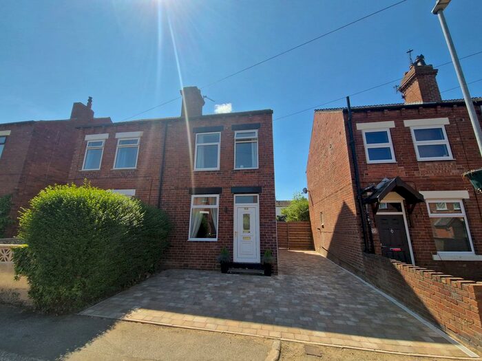 2 Bedroom Semi-Detached House To Rent In Coupland Road, Leeds, LS25