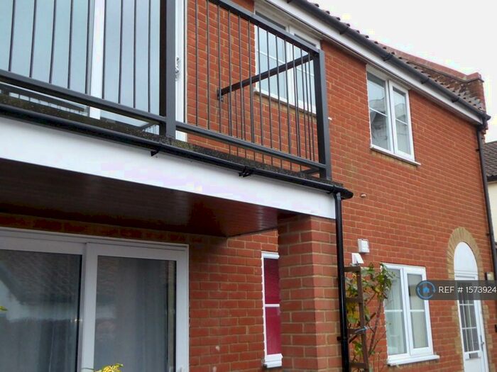 1 Bedroom Flat To Rent In Church Street, Attleborough, NR17