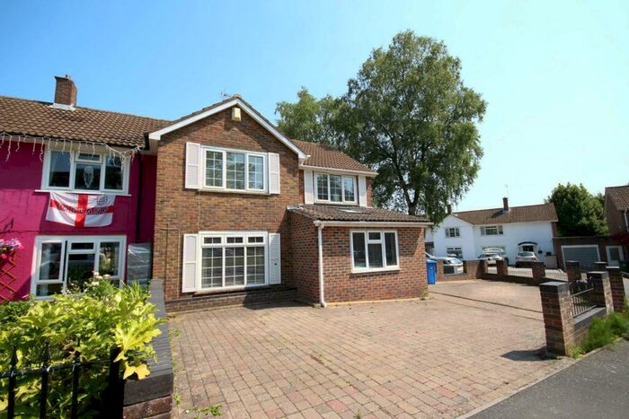 4 Bedroom End Of Terrace House To Rent In South Lynn Crescent, Bracknell, RG12