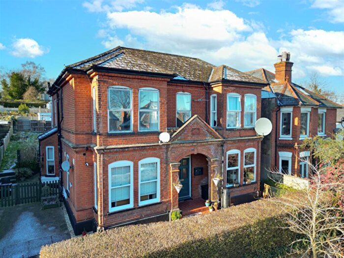 2 Bedroom Apartment To Rent In Cargate Avenue, Aldershot, GU11