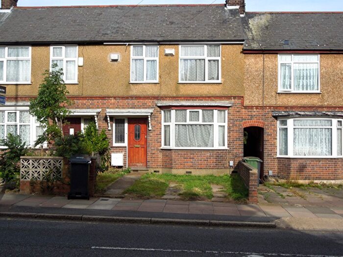 2 Bedroom Terraced House To Rent In Oakley Road, Luton, LU4