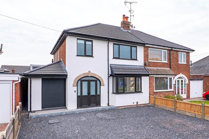 3 Bedroom Semi-Detached House For Sale In Kingsway, Euxton, Chorley, PR7