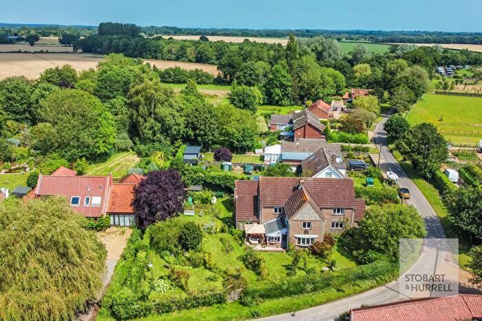 3 Bedroom Detached House For Sale In Pennygate Cottage, Pennygate, Barton Turf, Norfolk, NR12