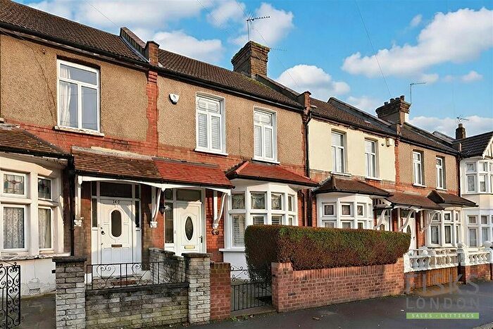 2 Bedroom Property For Sale In Cumberland Road, London, E13