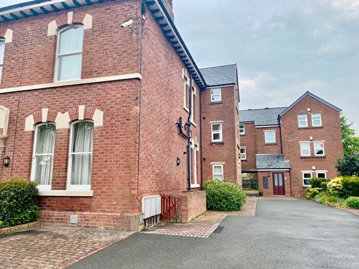 2 Bedroom Flat To Rent In Dean Court, Preston, PR5