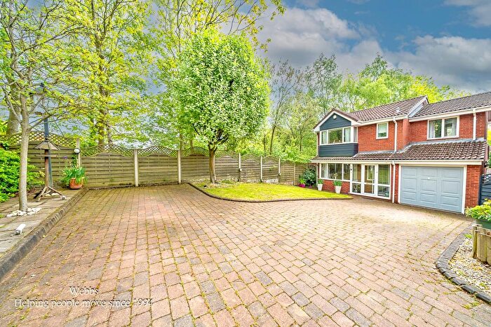 4 Bedroom Detached House For Sale In Weston Close, Cannock, WS11