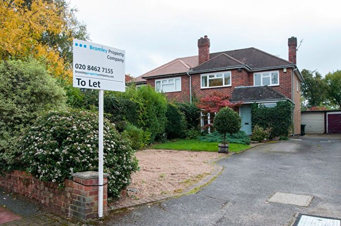 3 Bedroom Semi-Detached House To Rent In Kingswood Road, Bromley, BR2