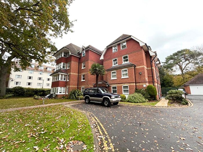 2 Bedroom Apartment To Rent In Derby Road, Bournemouth, BH1