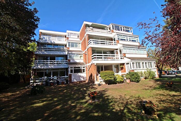 2 Bedroom Flat For Sale In Westmoreland Road, Bromley, BR2