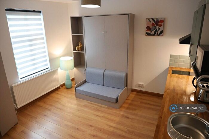Studio To Rent In Grafton Road, London, NW5