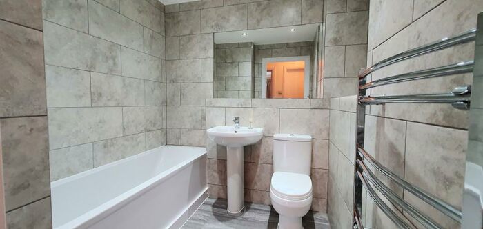 2 Bedroom Flat To Rent In The Courtyard, Brentwood, CM15