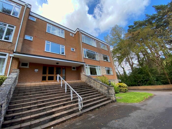 3 Bedroom Flat To Rent In Golf Links Road, Ferndown, BH22