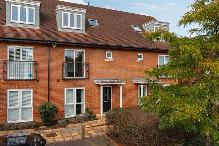 3 Bedroom Terraced House For Sale In Lilley Mead, Redhill, RH1