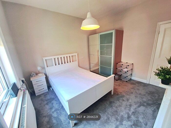 1 Bedroom Flat To Rent In Scarsdale Road, Manchester, M14