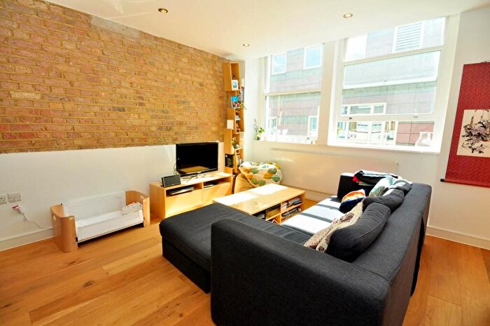 2 Bedroom Apartment To Rent In Middlesex Street, London, E1