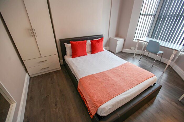 5 Bedroom Terraced House To Rent In Cotswold Street, L7