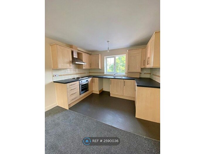 2 Bedroom Flat To Rent In Irwell Lane, Runcorn, WA7