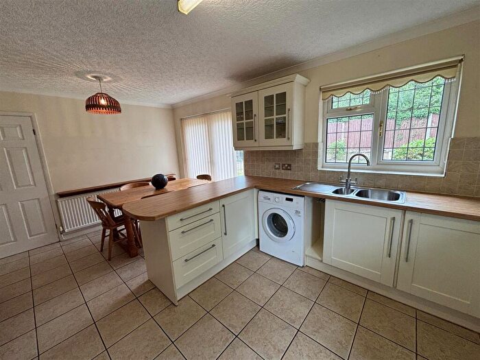 2 Bedroom Detached Bungalow For Sale In Foresters Close, Glenfield, Leicester, LE3