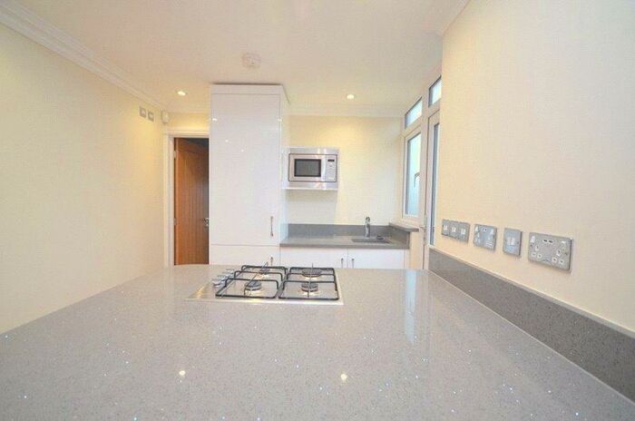 2 Bedroom Maisonette To Rent In Austral Drive, Hornchurch, Essex, RM11